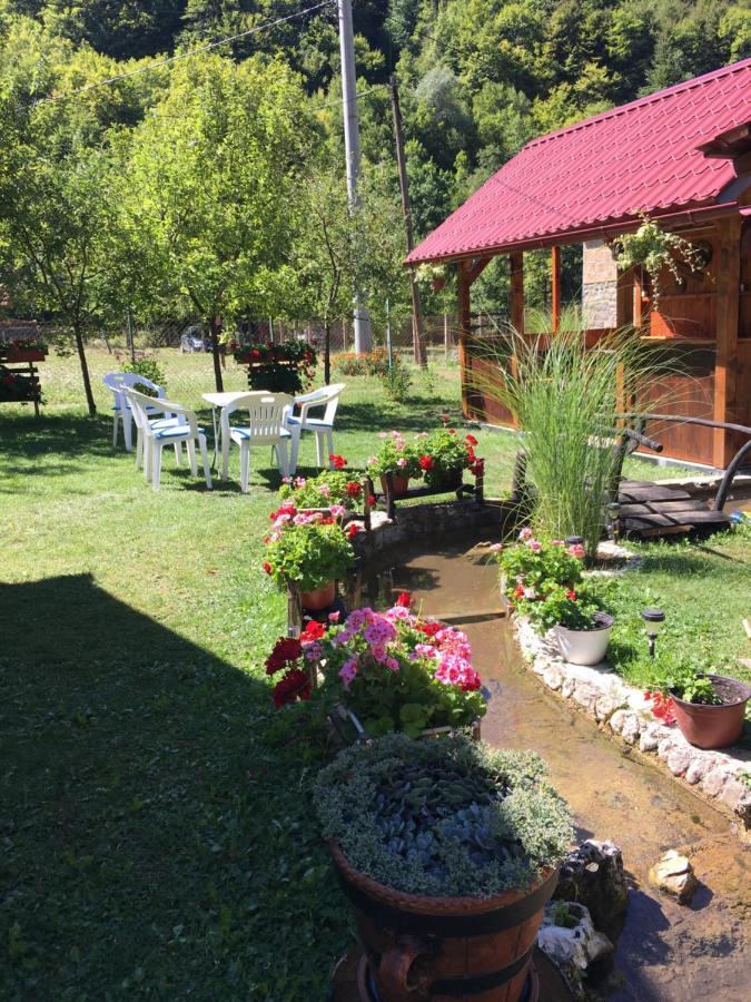 Domacinstvo Ubovic Villa Sipovo Eksteriør bilde