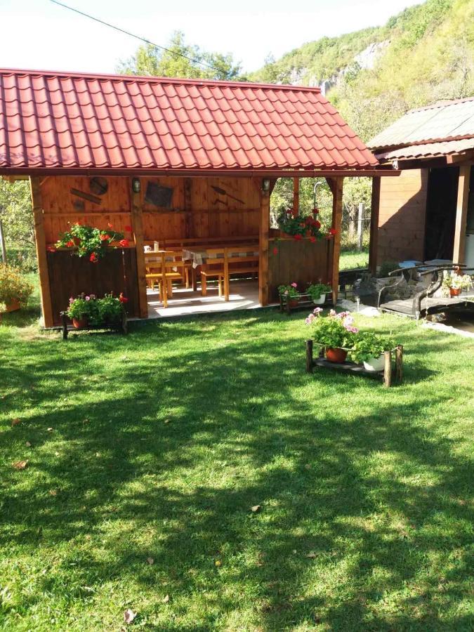 Domacinstvo Ubovic Villa Sipovo Eksteriør bilde